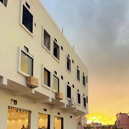 Hotel Dc Signature Dzsabalpur Kültér fotó